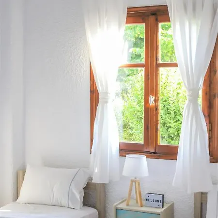 Beachfront Deluxe Apt. Apartament *