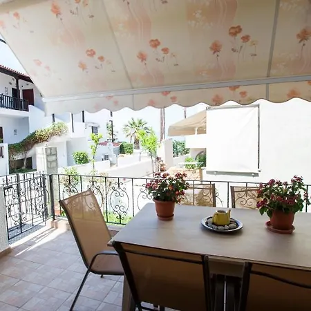 Beachfront Deluxe Apt.