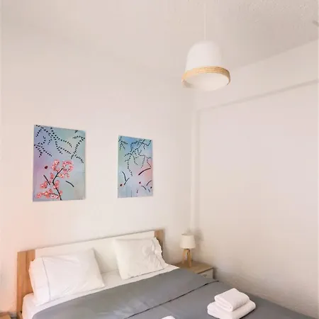 Beachfront Deluxe Apt. *