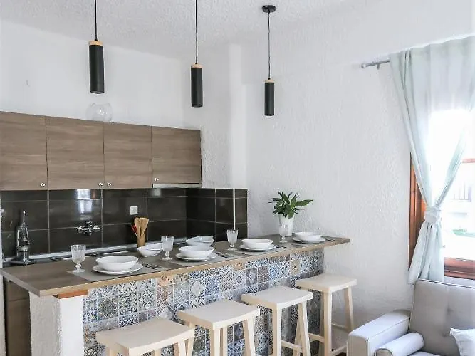Beachfront Deluxe Apt. Apartment *