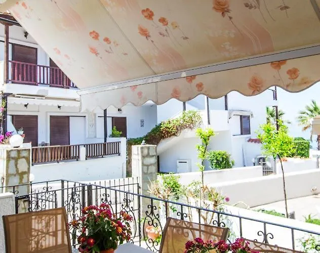 Beachfront Deluxe Apt. Apartment Pefkochori